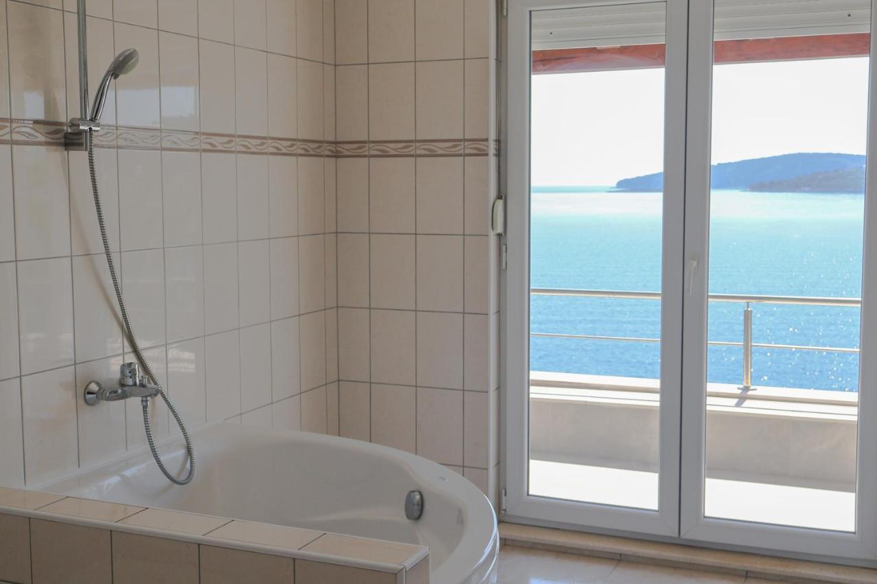 Apartman Klara Lumbarda Exteriör bild