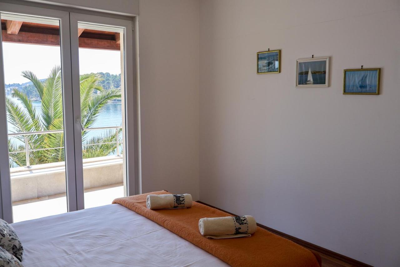 Apartman Klara Lumbarda Exteriör bild
