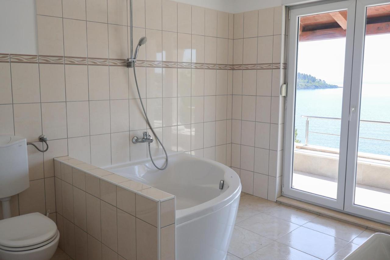 Apartman Klara Lumbarda Exteriör bild